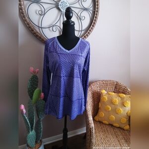 Nike Women's Purple V-Neck Fitted Top